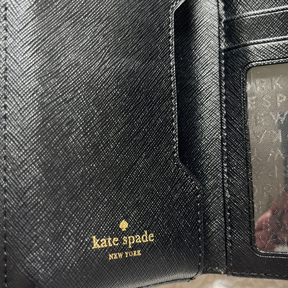 Kate Spade Wallet - Picture 6 of 6
